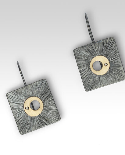 Square and circle earrings with diamond Contemporary Diamond