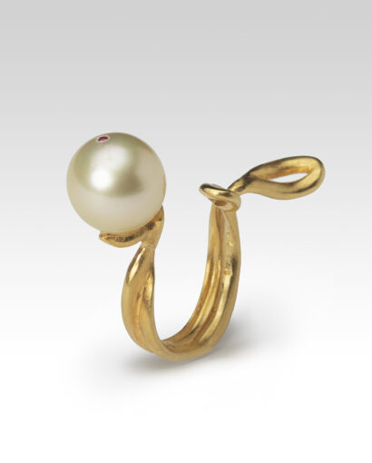 Pearl knot ring with inlaid rubie Contemporary Pearl