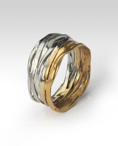 “Wires” ring in white and yellow gold Contemporary Rings