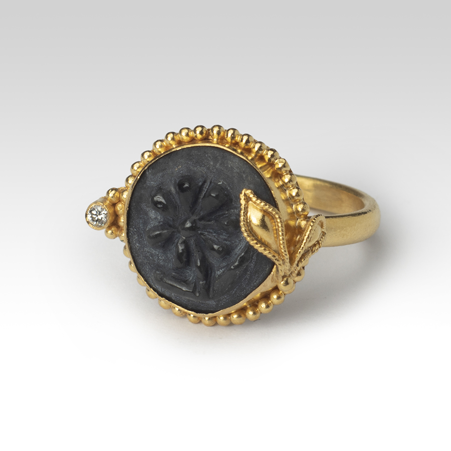 Χρυσό Δαχτυλίδι με διαμάντι και μαύρο λουλούδι από οψιανό Δαχτυλίδια Δαχτυλίδι