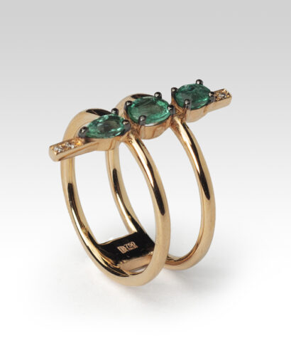 Two band emerald-diamond ring Contemporary Diamond